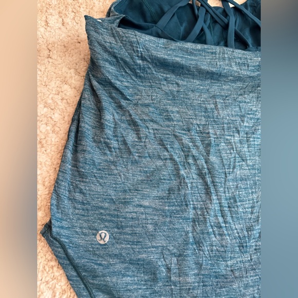 Lululemon Free To Be Serene 2-in-1 tank - Picture 3 of 6